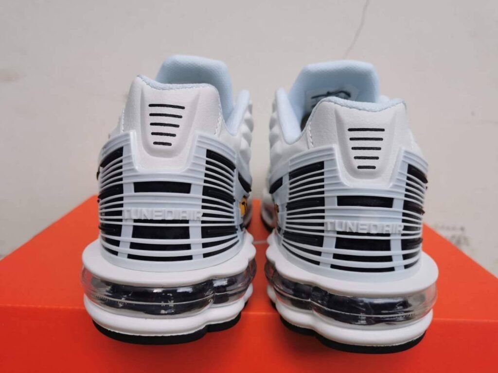 Zapatillas Nike Tuned 3,transpirables ligeras con amortiguación Zapatillas de Hombres Zapatillas Nike Tuned 3,transpirables ligeras con amortiguación