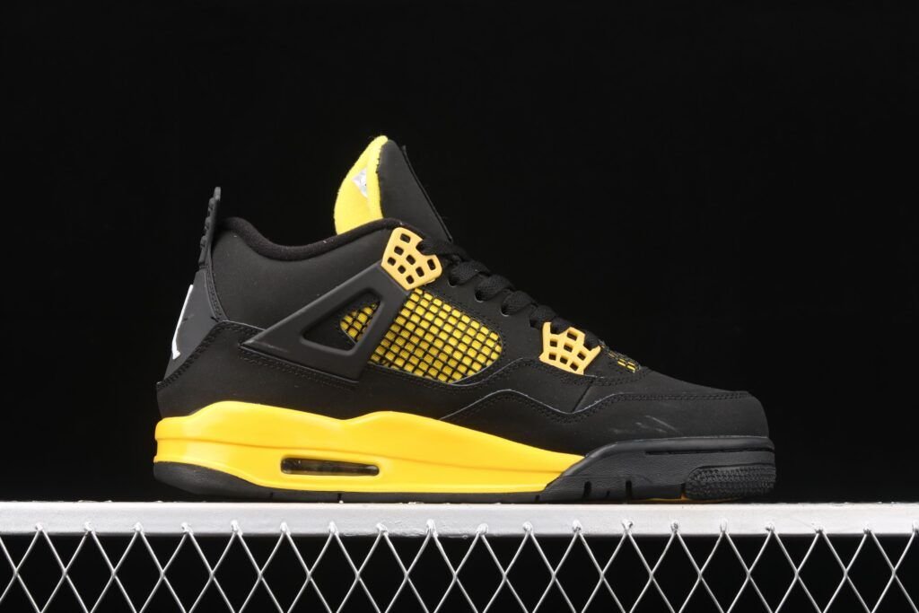 Air Jordan 4 Retro negro y amarillo Zapatillas de Hombres Air Jordan 4 Retro negro y amarillo