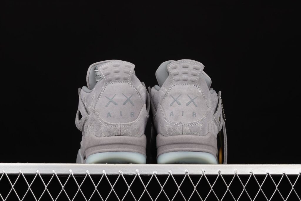 Air Jordan 4 Retro Kaws x Zapatillas de Hombres Air Jordan 4 Retro Kaws x