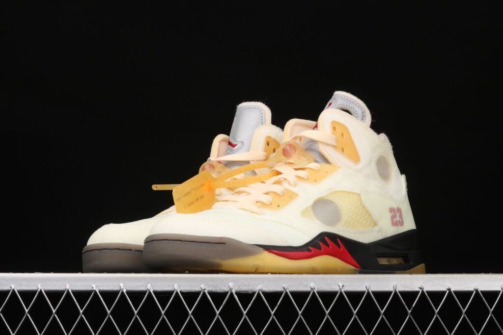 Air Jordán 5 Retro Off-White Sail Zapatillas de Hombres Air Jordán 5 Retro Off-White Sail