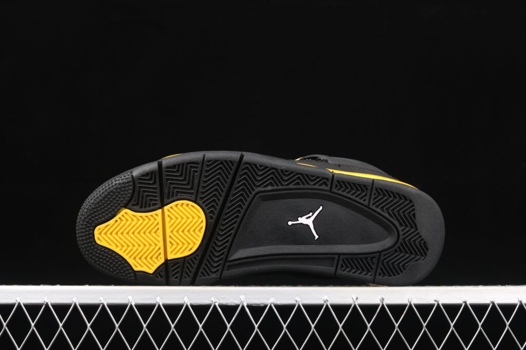 Air Jordan 4 Retro negro y amarillo Zapatillas de Hombres Air Jordan 4 Retro negro y amarillo