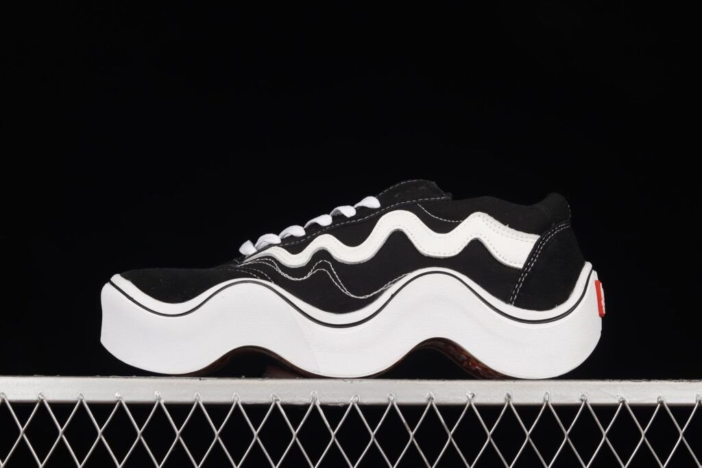 Zapatillas Mschf x Tyga Wavy Baby Vans American Zapatillas de Hombres Zapatillas Mschf x Tyga Wavy Baby Vans American