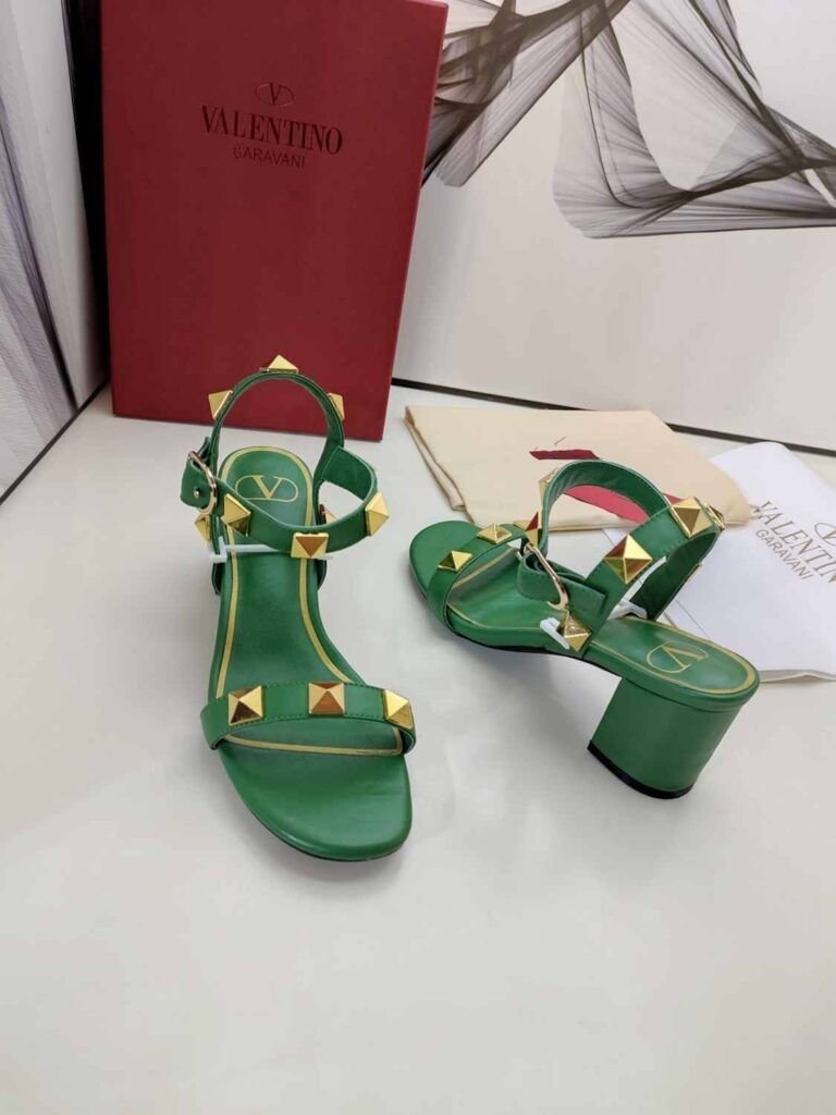 Sandalias a la moda con tacón medio Sandalias Sandalias a la moda con tacón medio