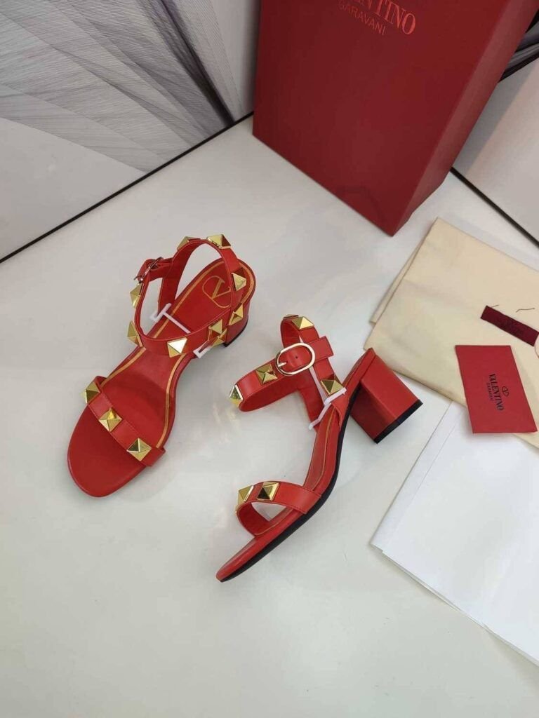 Sandalias a la moda con tacón medio Sandalias Sandalias a la moda con tacón medio