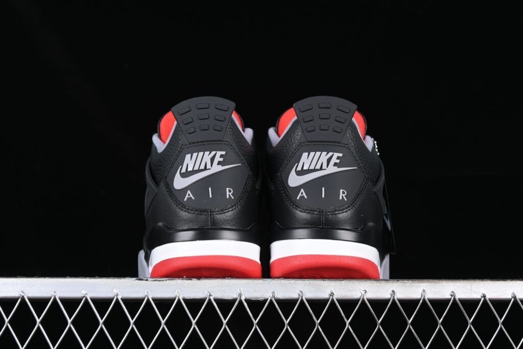 Air Jordan 4 Retro «Bred Reimagined Zapatillas de Mujer Air Jordan 4 Retro