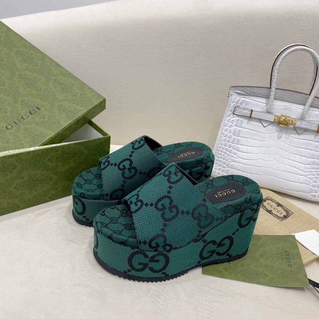 Pantuflas GUCCI de suela gruesa Sandalias Pantuflas GUCCI de suela gruesa Sandalias