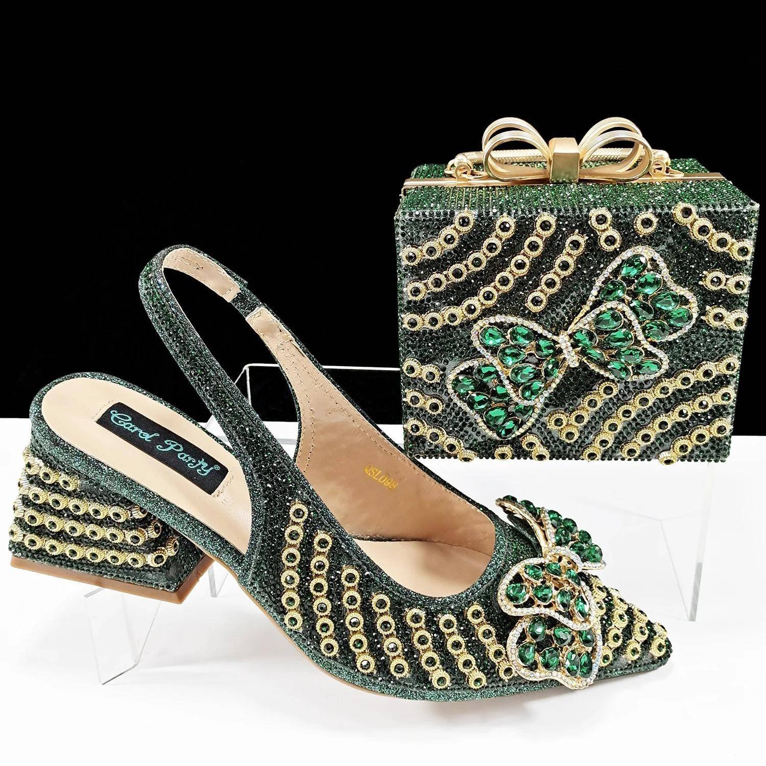 Zapatos y bolso de mano de diseño italiano Botas , zapatos y botines de Mujer Color: Green Tamaño del zapato: 40|39|38|43|42|41 Envio Global: Almacén más cercano Zapatos y bolso de mano de diseño italiano Botas , zapatos y botines de Mujer